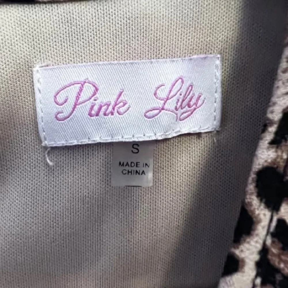 Pink Lily Leopard Print Flare Sleeve Maxi Dress Size‎ Small Like New - Picture 3 of 10